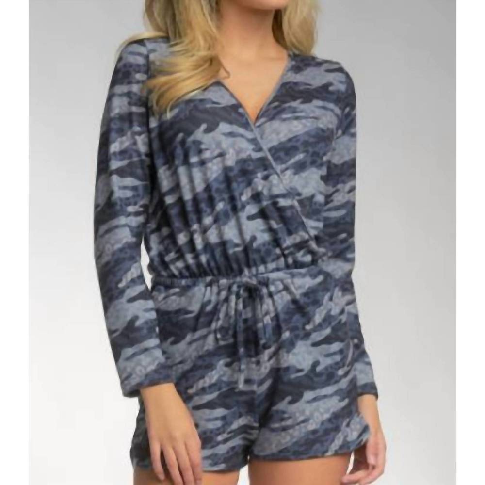 NEW ELAN "calia" camo long sleeve romper in blue camo - Picture 2 of 3